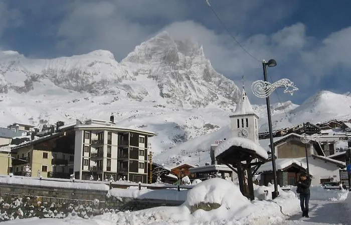 アパート Cervinia 2